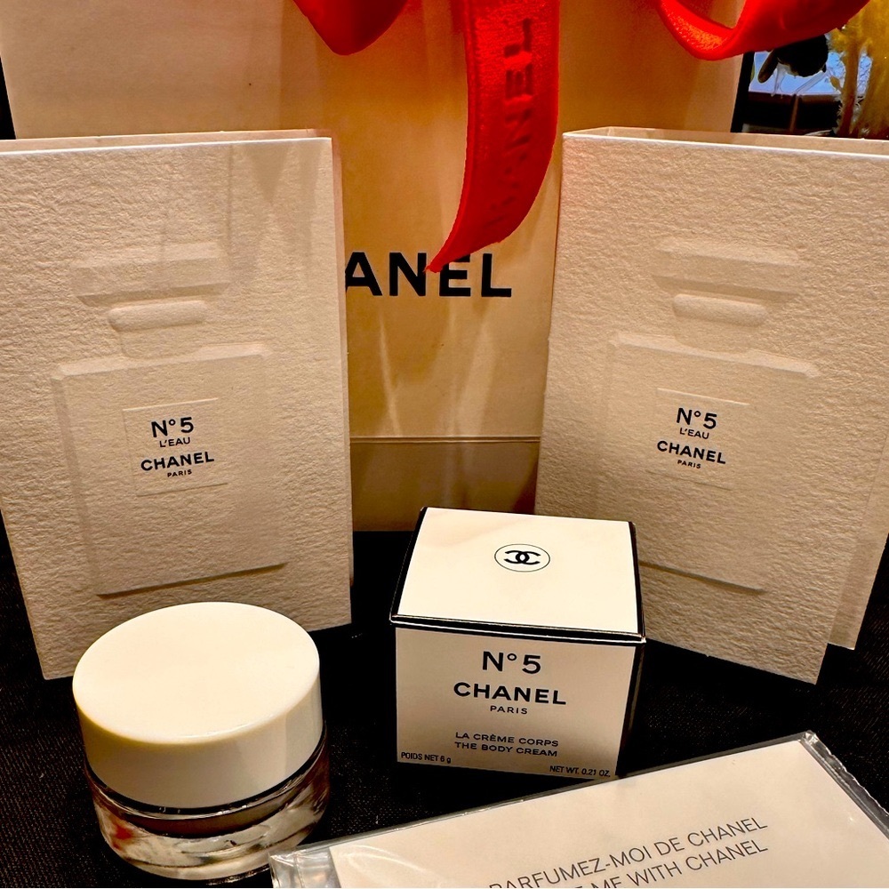 Chanel No 5  L’eau two samples plus body lotion bundle set